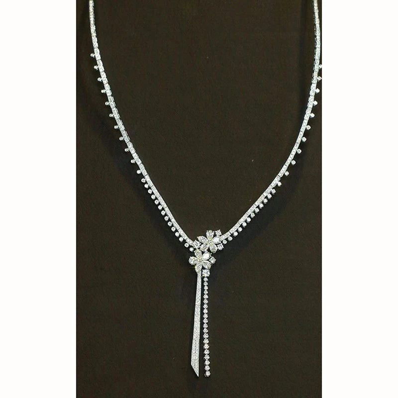 The Aazuo Fine Jewelry 18K White Gold Natural Diamond Flower Tennis Necklace